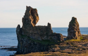 Lóndrangar