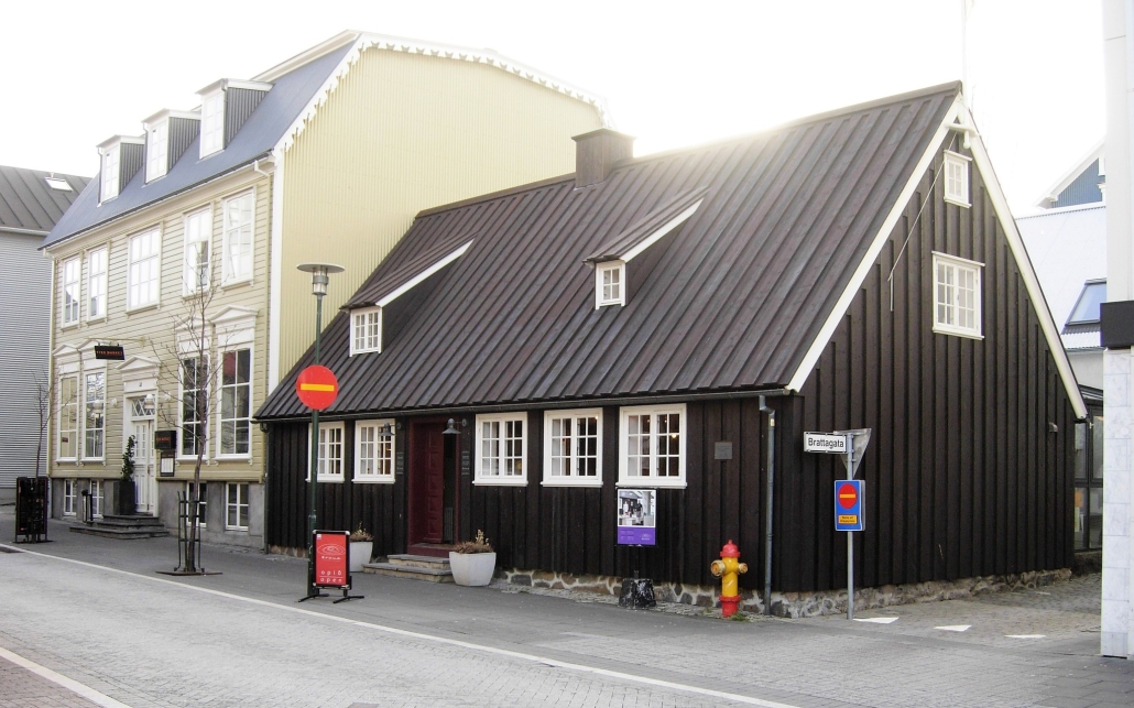 Aðalstræti 10